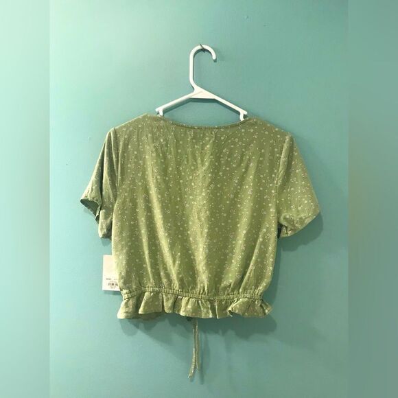 NWT … SO “Size: M” Floral Crop Top / Blouse - Picture 2 of 5